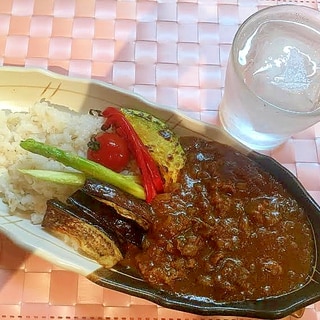 夏の彩り焼き野菜カレー！